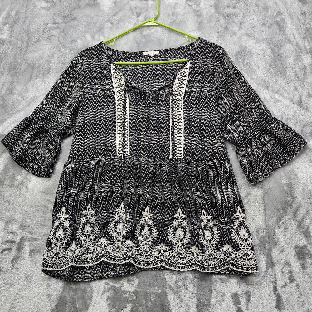 Maurices Top Womens M Black White Tie Neck Short Bell Sleeves Embroidered‎ Flowy